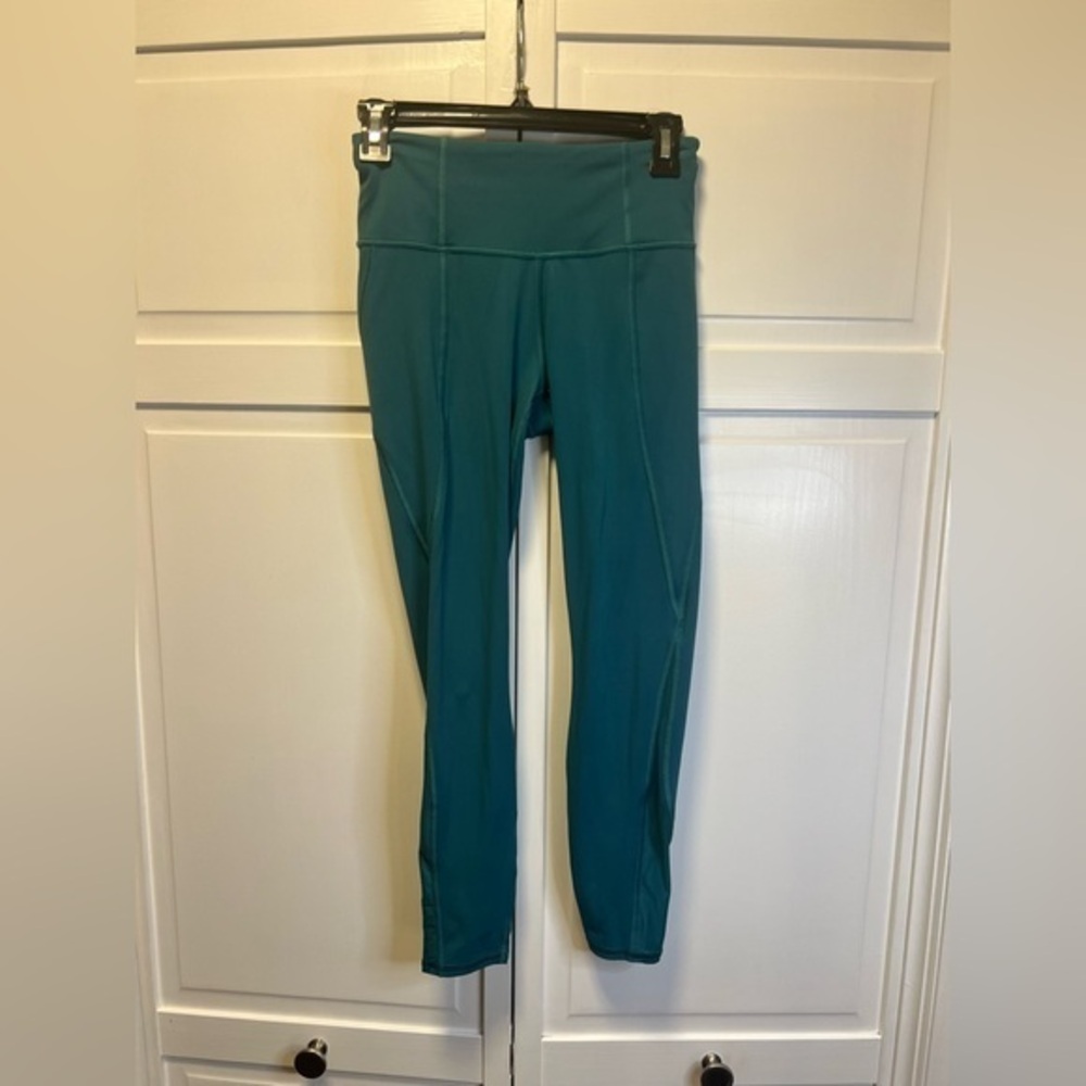 Athleta Lightning 7/8 Tights/Leggings Size Women’s XS Color Teal Green